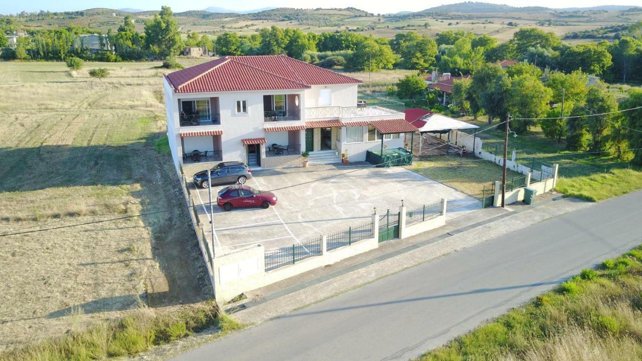 Avantis Apartments Perivolia  Exterior photo